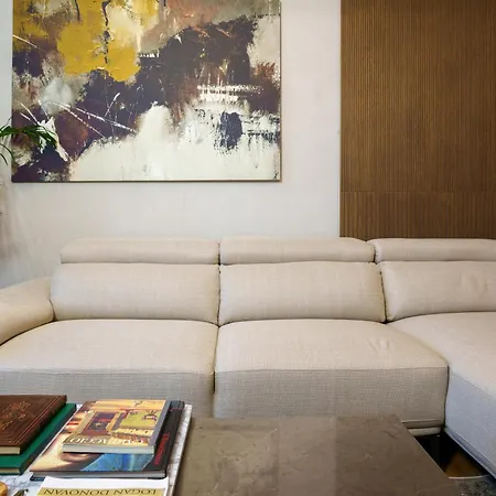 Ee Homes - Curated Design, Tub Skyline Views Lejlighed Tirana
