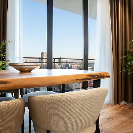 Ee Homes - Curated Design, Tub Skyline Views Lejlighed *