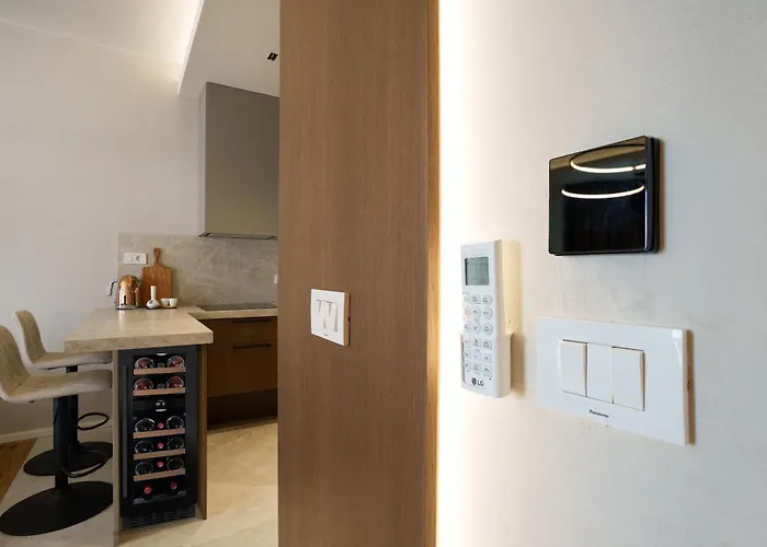 Ee Homes - Curated Design, Tub Skyline Views Apartment Tirana