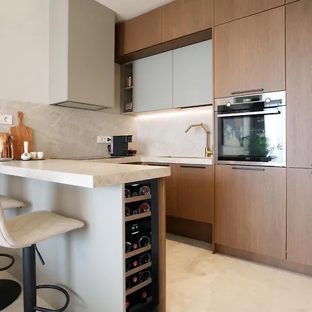 Apartament Ee Homes - Curated Design, Tub Skyline Views Tirana