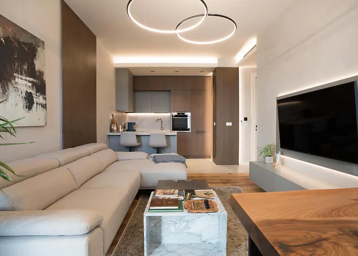 Appartamento Ee Homes - Curated Design, Tub Skyline Views Tirana